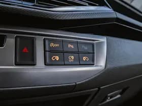 Volkswagen Caravelle thumbnail 25