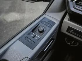 Volkswagen Caravelle thumbnail 26