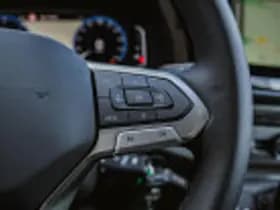 Volkswagen Caravelle thumbnail 56