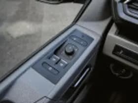 Volkswagen Caravelle thumbnail 67