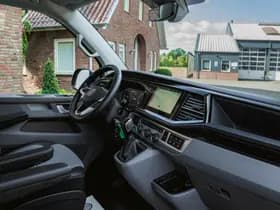 Volkswagen Caravelle thumbnail 8