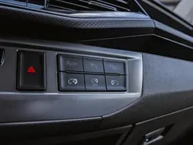 Volkswagen Caravelle thumbnail 93