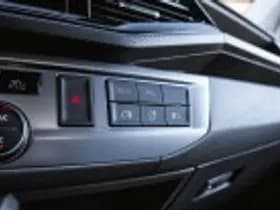 Volkswagen Caravelle thumbnail 68