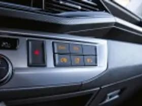 Volkswagen Caravelle thumbnail 69