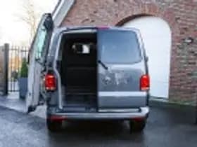 Volkswagen Caravelle thumbnail 78