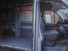 Volkswagen Crafter thumbnail 88