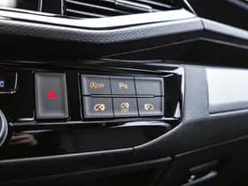 Volkswagen Caravelle thumbnail 101