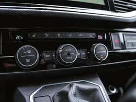 Volkswagen Caravelle thumbnail 20