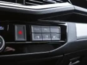 Volkswagen Caravelle thumbnail 68