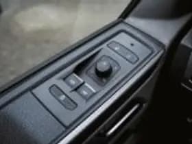 Volkswagen Caravelle thumbnail 70