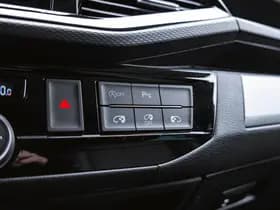 Volkswagen Caravelle thumbnail 100