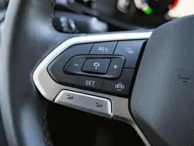 Volkswagen Caravelle thumbnail 25