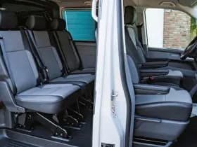 Volkswagen Caravelle thumbnail 7