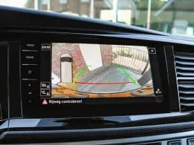 Volkswagen Caravelle thumbnail 95