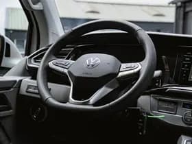 Volkswagen Caravelle thumbnail 11