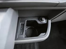 Volkswagen Caravelle thumbnail 24