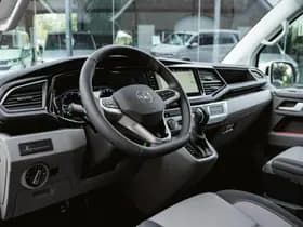 Volkswagen Caravelle thumbnail 29