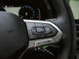 Volkswagen Caravelle thumbnail 60