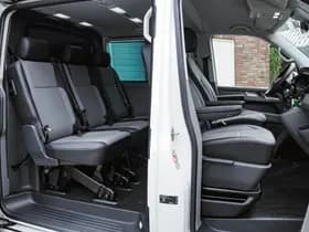 Volkswagen Caravelle thumbnail 7