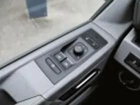 Volkswagen Caravelle thumbnail 70