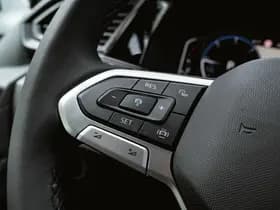 Volkswagen Caravelle thumbnail 91