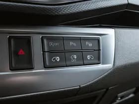 Volkswagen Caravelle thumbnail 99