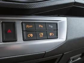 Volkswagen Caravelle thumbnail 100