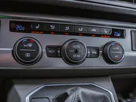 Volkswagen Caravelle thumbnail 105