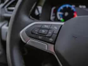 Volkswagen Caravelle thumbnail 62