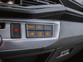 Volkswagen Caravelle thumbnail 72