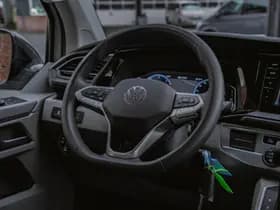 Volkswagen Caravelle thumbnail 95