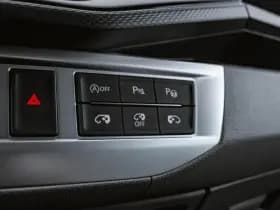 Volkswagen Caravelle thumbnail 23