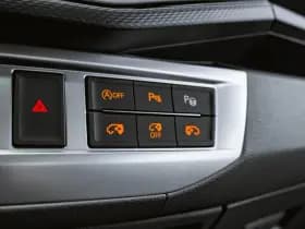 Volkswagen Caravelle thumbnail 24