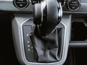 Volkswagen Caravelle thumbnail 26