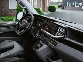 Volkswagen Caravelle thumbnail 7