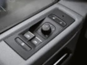 Volkswagen Caravelle thumbnail 75