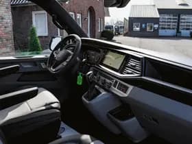 Volkswagen Caravelle thumbnail 101