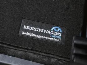 Volkswagen Caravelle thumbnail 128