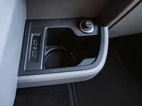 Volkswagen Caravelle thumbnail 24