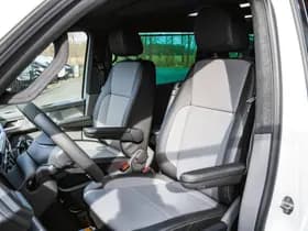 Volkswagen Caravelle thumbnail 33