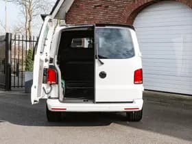 Volkswagen Caravelle thumbnail 38