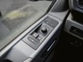 Volkswagen Caravelle thumbnail 79