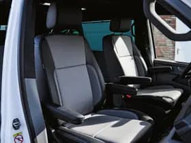 Volkswagen Caravelle thumbnail 9