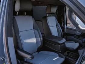 Volkswagen Caravelle thumbnail 101