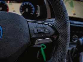 Volkswagen Caravelle thumbnail 106