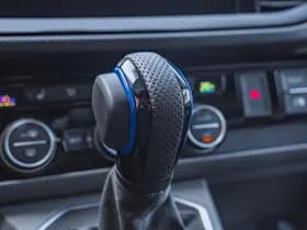 Volkswagen Caravelle thumbnail 111