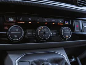 Volkswagen Caravelle thumbnail 26