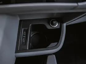 Volkswagen Caravelle thumbnail 29