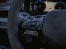 Volkswagen Caravelle thumbnail 67