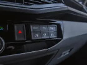 Volkswagen Caravelle thumbnail 78